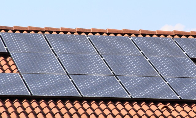 solar-panels-1273129_640